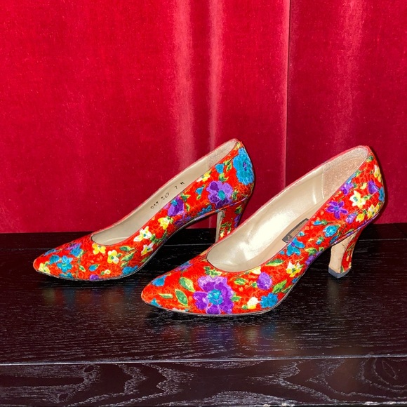 Vintage 80’s Floral Brocade Nina Heels - Picture 4 of 9